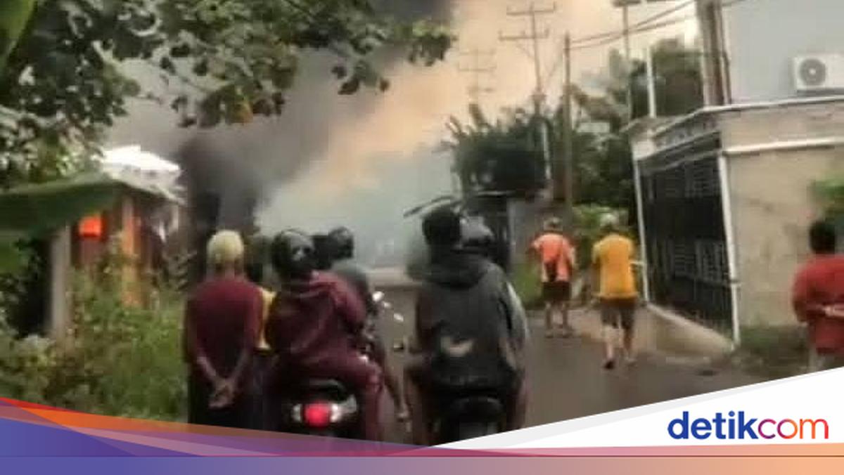 NTT Police Deploy One Brimob Platoon to Secure Inter-Community Clashes on Adonara Island, East Flores