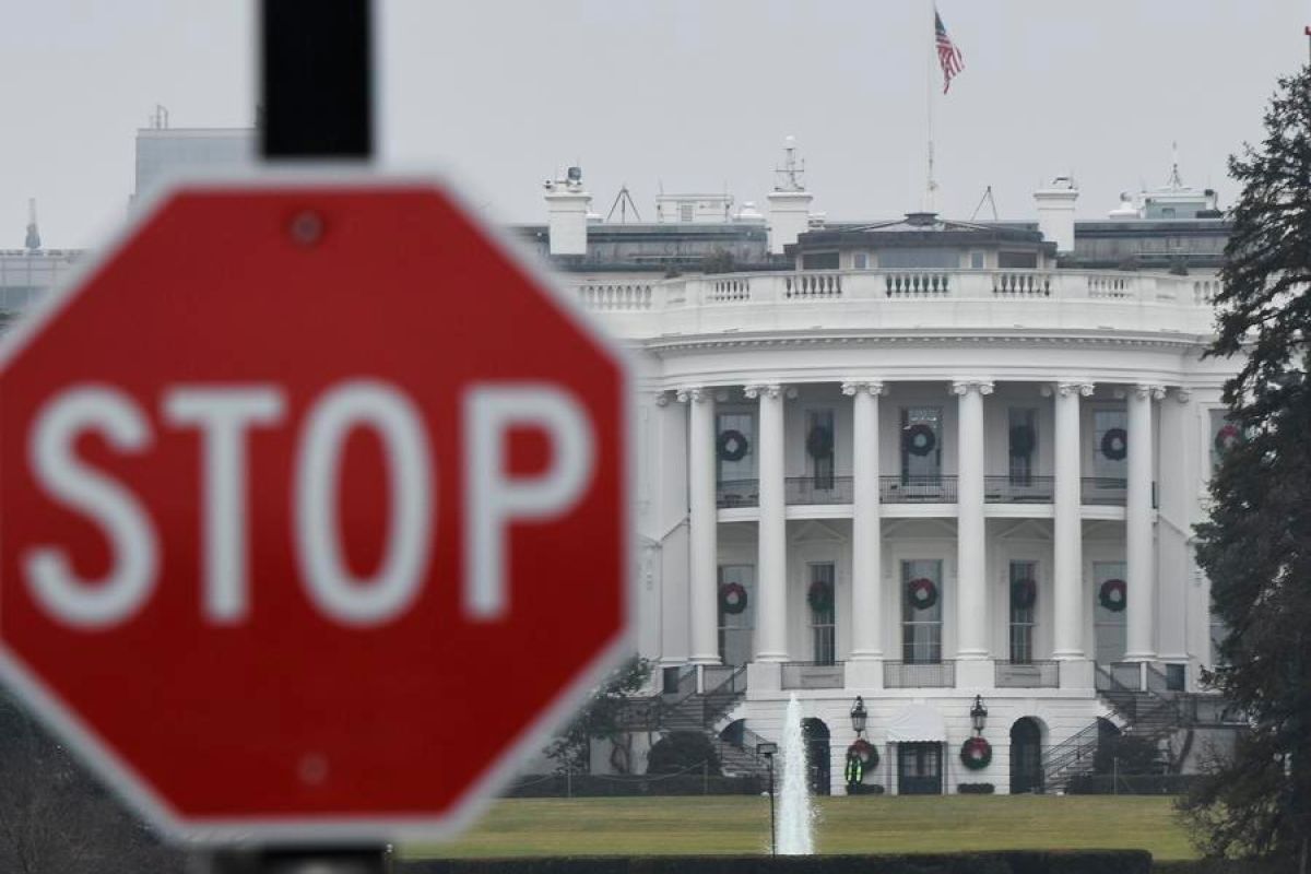 White House: Trump to decide when Iran surrenders unconditionally