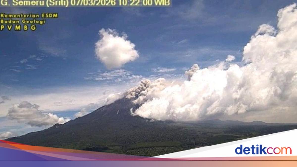 Semeru Erupts Today, Accompanied by Pyroclastic Flows