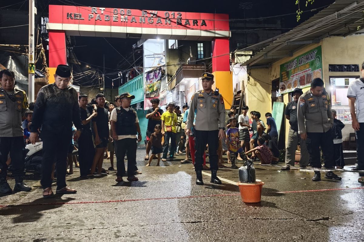 Pademangan Police Sector Facilitates 'Fun Night Run' in North Jakarta