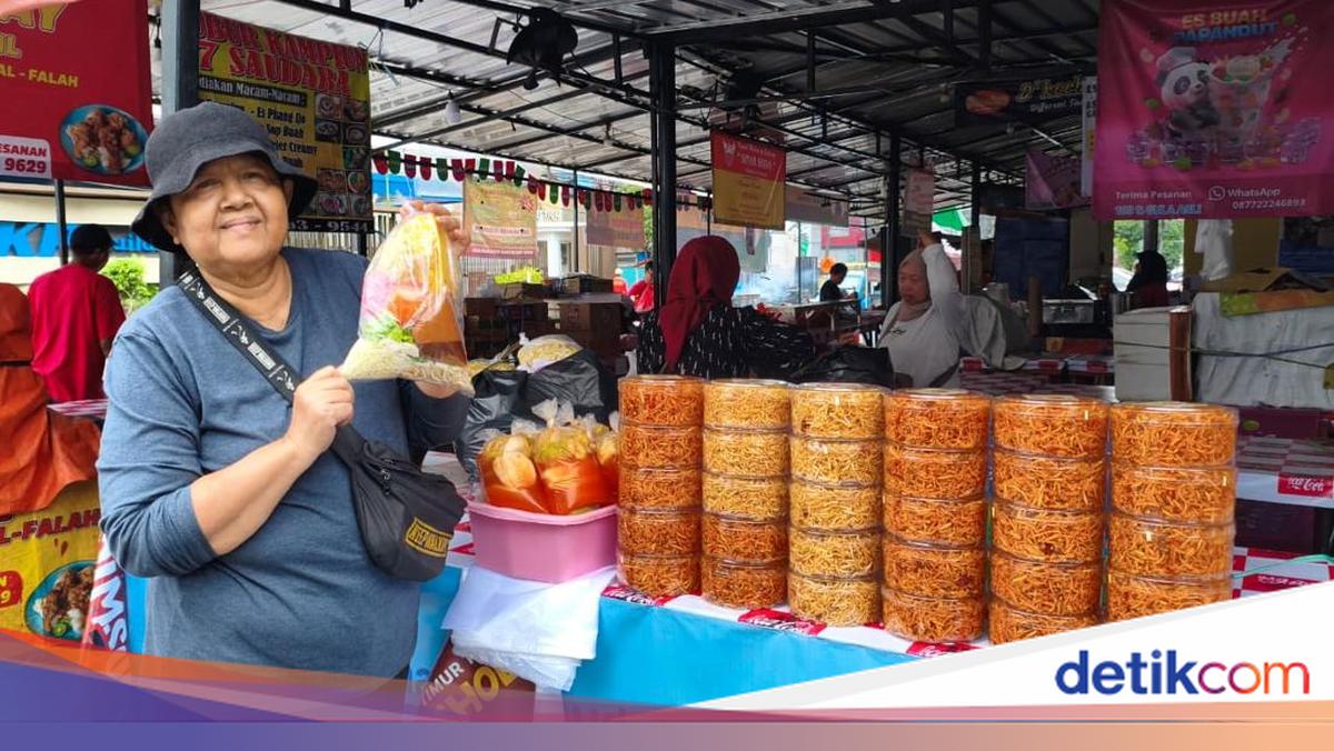 The 'Takjil War' Phenomenon in Benhil, But Vendors Report Slump in Turnover — How Could This Be?