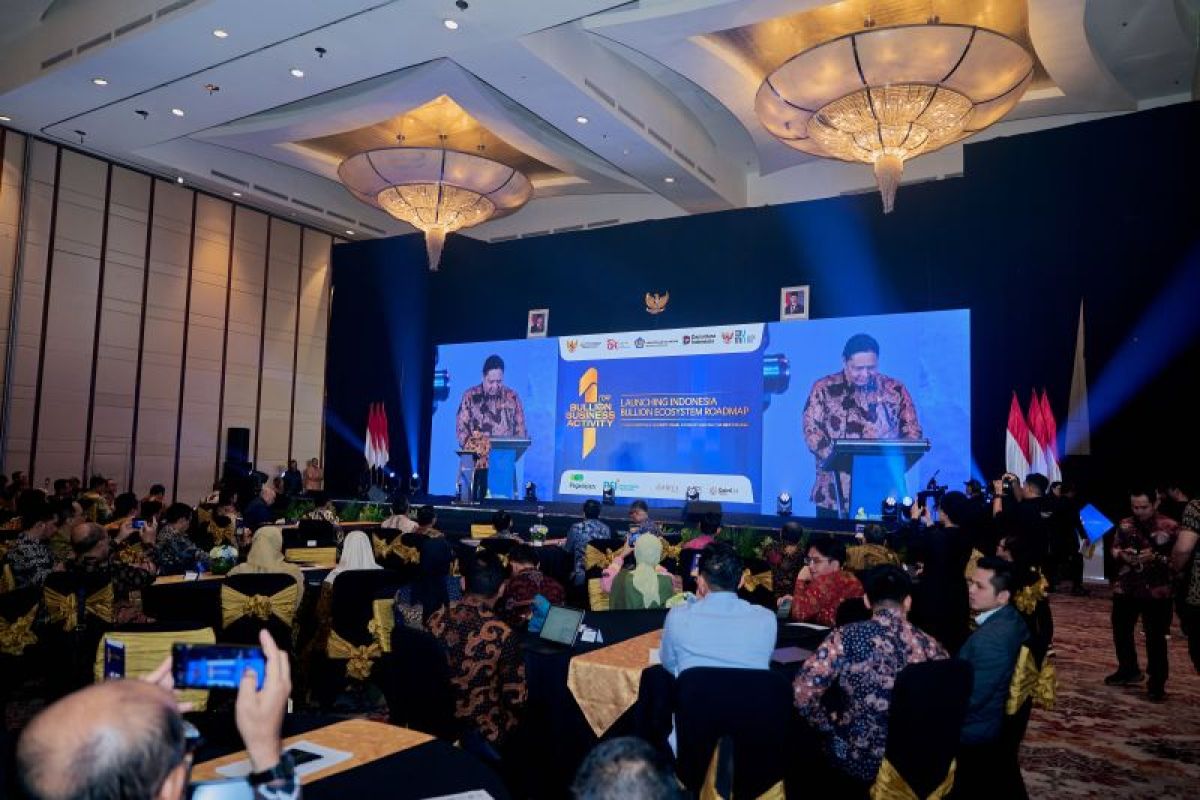 Coordinating Minister Airlangga Proud of Bullion Customers' Surge in Just One Year