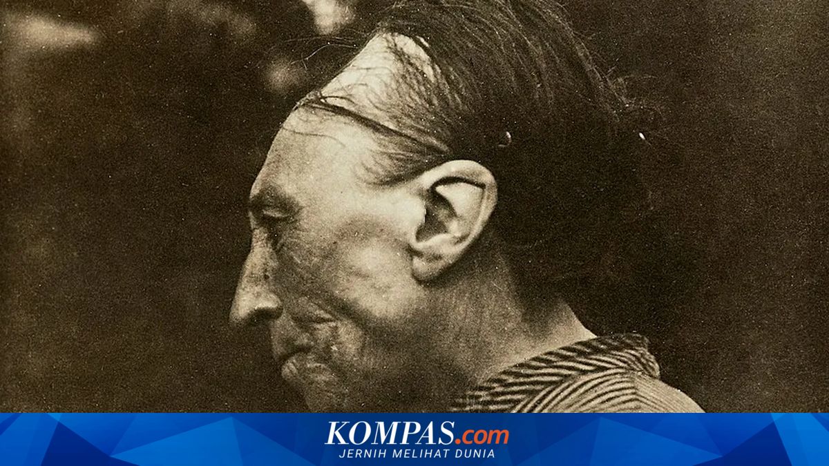 The Mystery of Long Skulls Resembling Aliens Found Worldwide