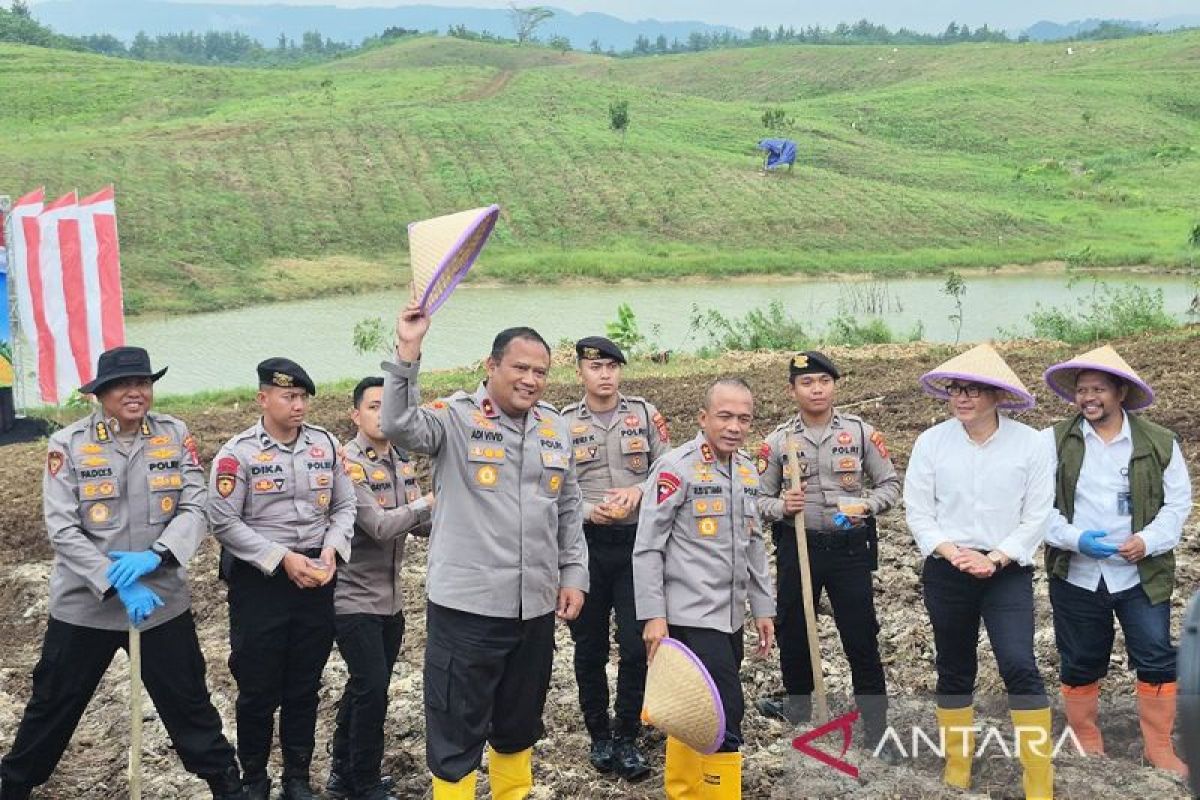 West Java Police Facilitate KUR for Corn Farmers to Combat Middlemen