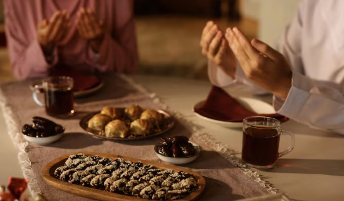 Surabaya Imsakiyah Schedule 8 March 2026: Imsak, Fajr, Iftar