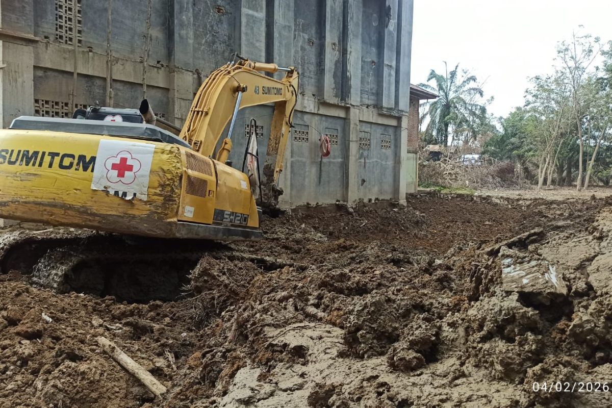 PMI Deploys Heavy Machinery to Clean Up Environment in Aceh Tamiang