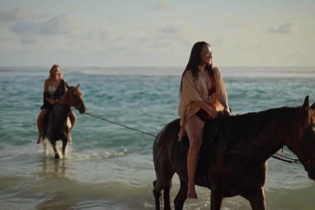 Ministry of Tourism promotes Indonesia's tourism beauty through First Class Indonesia