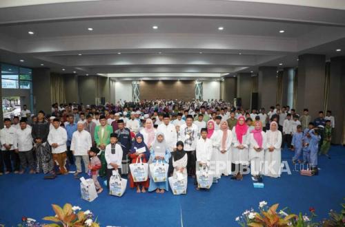 Warm Atmosphere at UWG Malang Alumni Association's Iftar with Hundreds of Orphans and the Needy