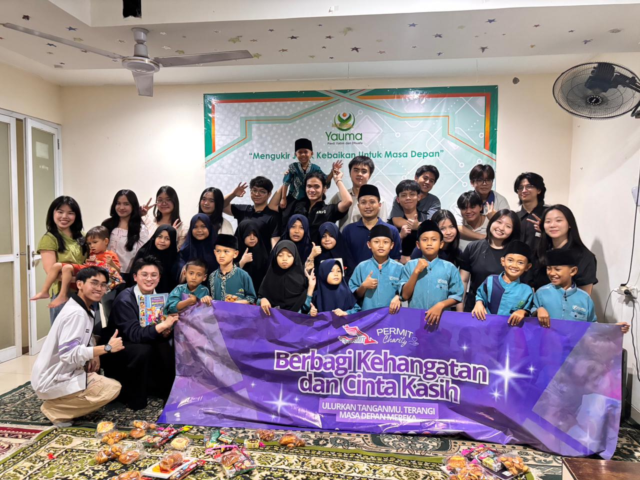 Indonesian Students in Beijing Share with Indonesian Children