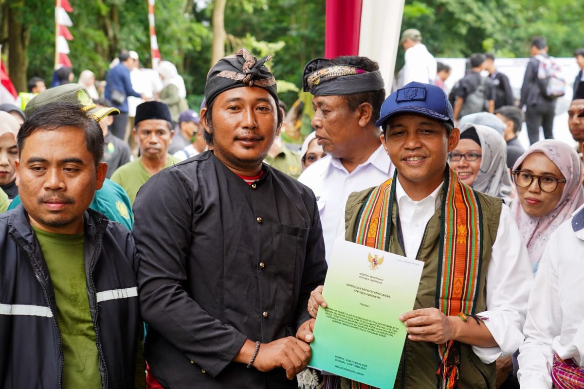 The Ministry of Environment and Forestry grants 560-hectare forest management access to Lombok communities