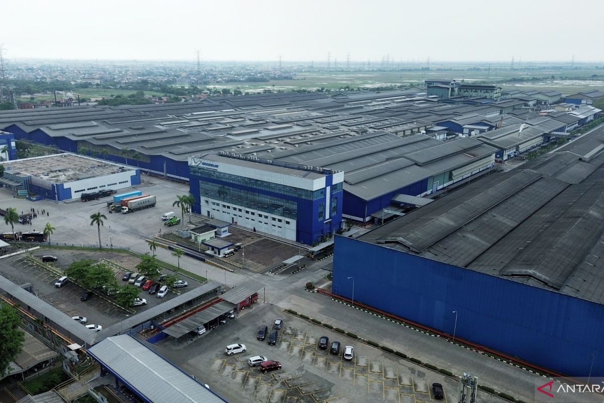 Bekasi Entrepreneurs Anticipate Economic Impact of Middle East Conflict