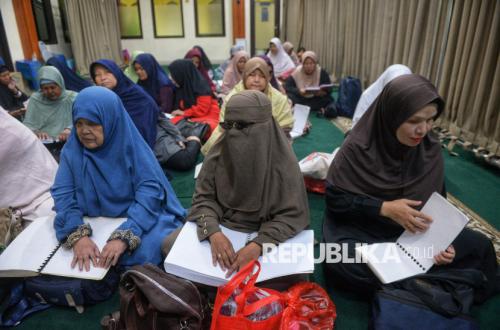 Boundless Spirit for Qur’anic Study as Hundreds of Blind People Join Braille Qur’an Tadarus
