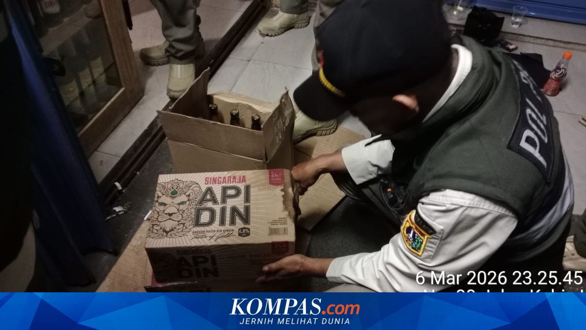 Ramadan Raid: South Jakarta Satpol PP Seizes Hundreds of Bottles of Alcohol