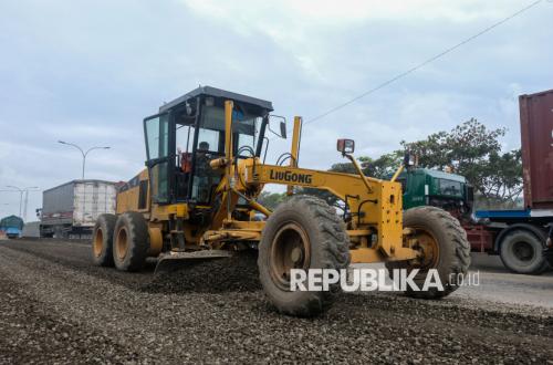 Kaligawe Pantura Road widening project in Semarang accelerated ahead of Lebaran homecoming