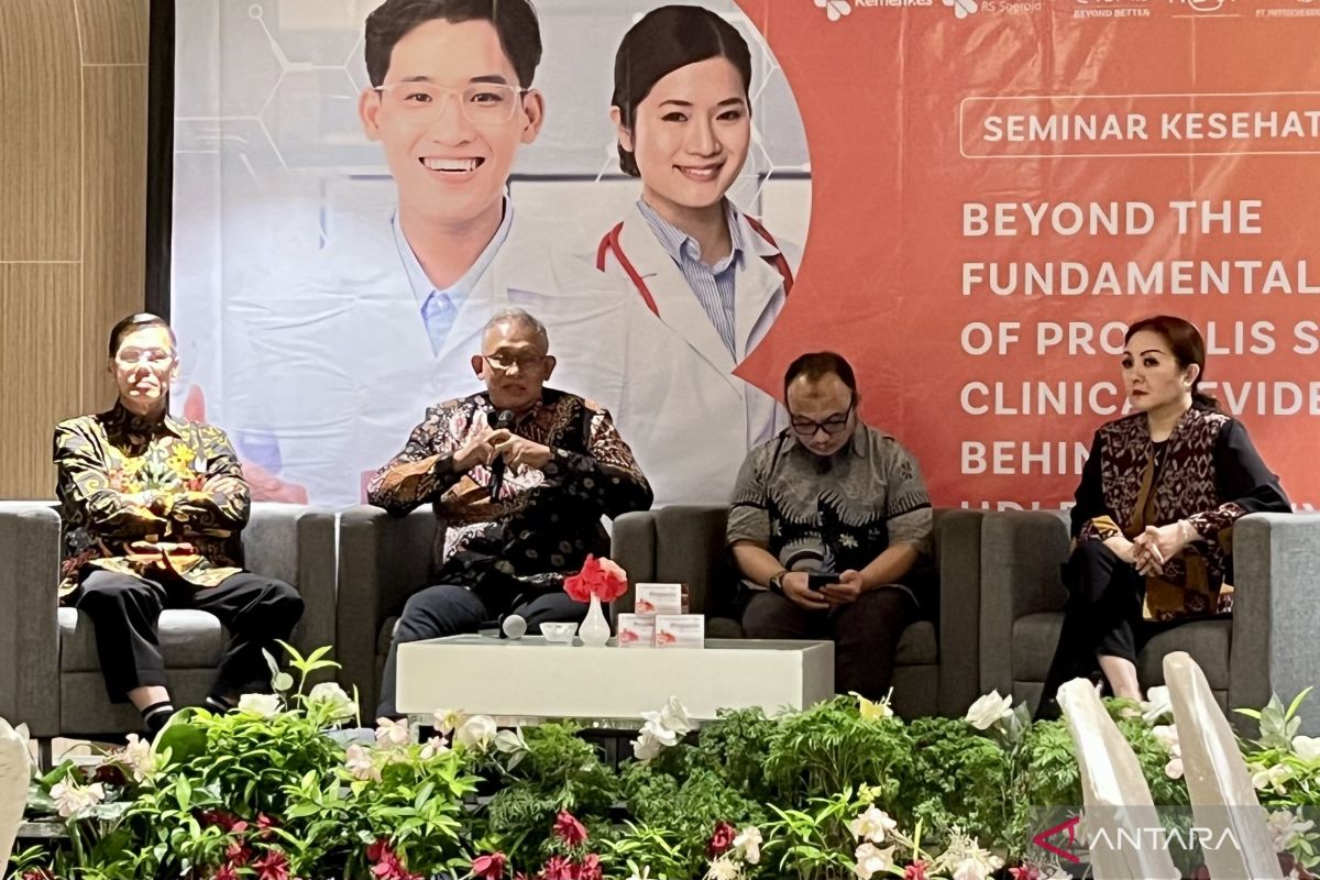 Nutritious Food and Regular Exercise Are Key to Boosting Immunity