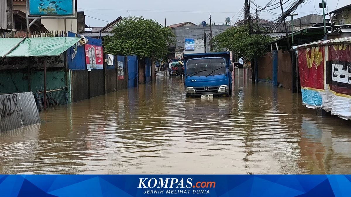 How to monitor Jakarta floods in real time on your mobile phone