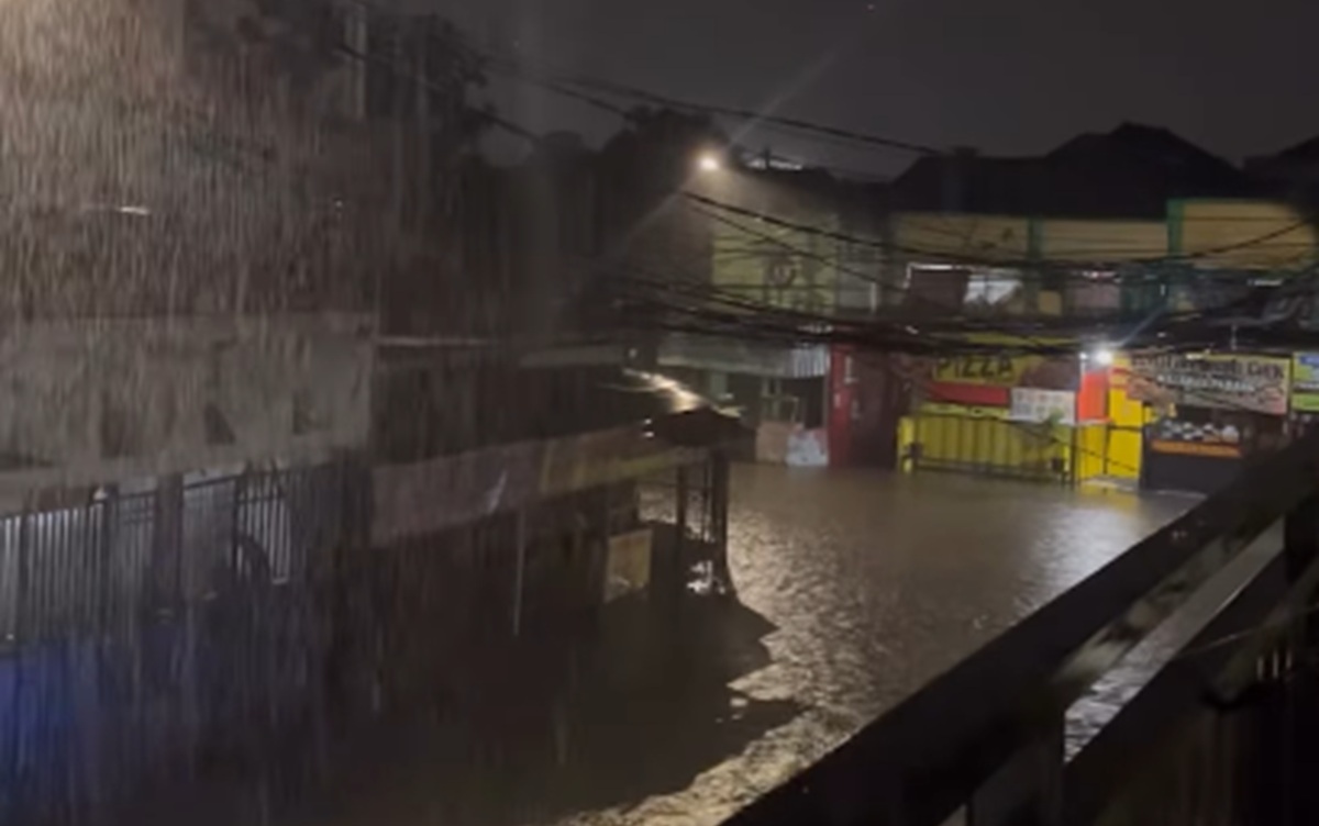 Nine districts in Tangerang flooded, deepest water reaches 1.5 metres