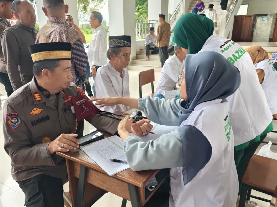 Ramadan Health: Baznas Provides Free Medical Services for Mustahik in Cikarang, Bekasi Regency