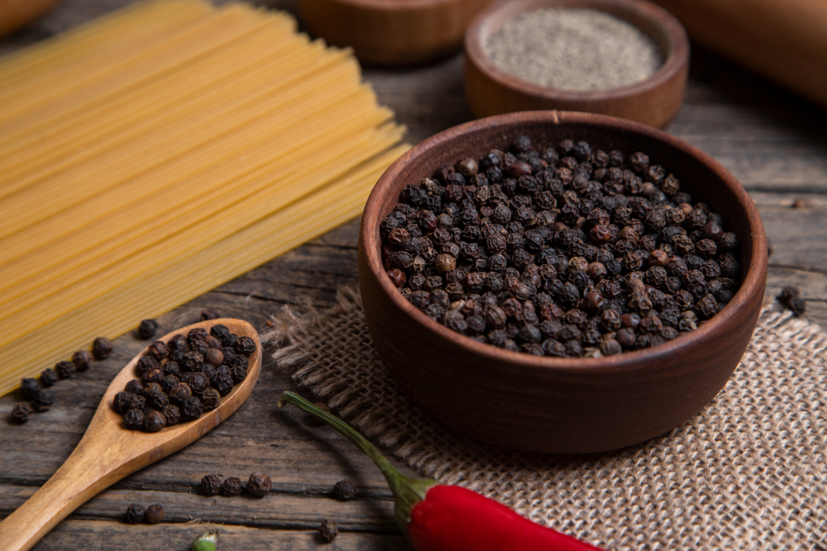 11 Health Benefits of Black Pepper That Can Help Reduce Inflammation