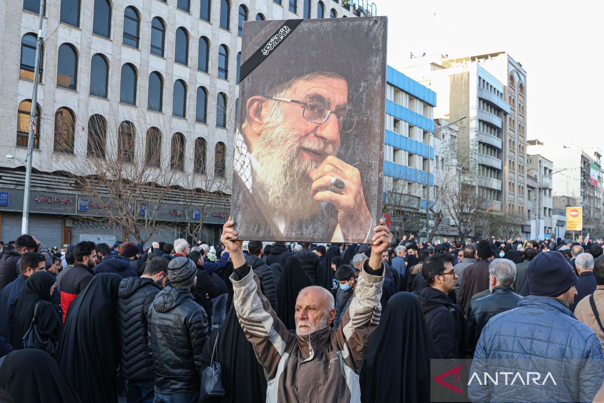 Israel launches air strikes targeting Iranian military infrastructure