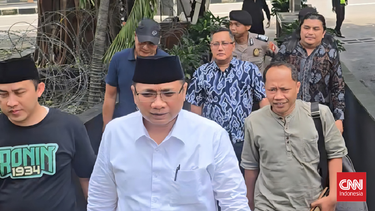 Lawyer Claims Five Procedural Flaws in Yaqut's Suspect Status in Hajj Quota Case