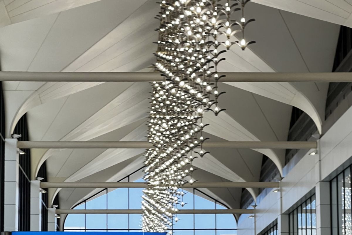 Emirates resumes operations at Dubai International Airport after temporary suspension