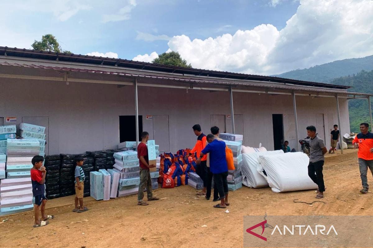 268 flood-survivor households in Nagan Raya, Aceh, have begun occupying huntara