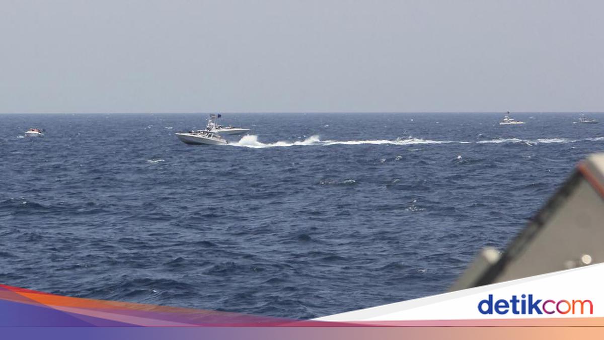 Three Indonesian Seafarers Missing in the Strait of Hormuz After Musaffah 2 Explosion, Indonesian Embassy Mobilises