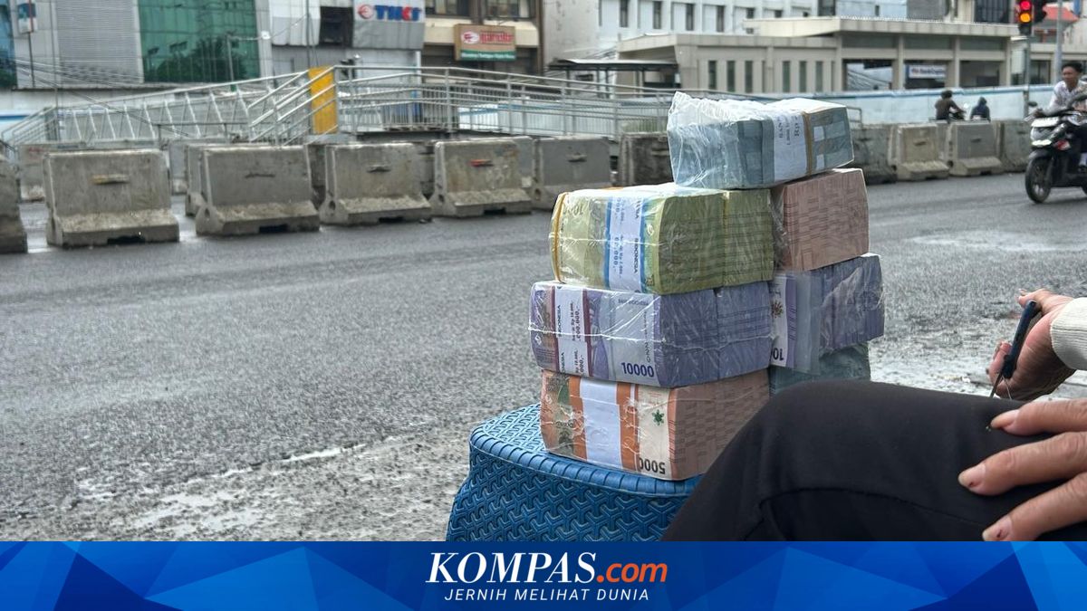 Rising Street Money-Exchange Services Ahead of Lebaran: Is It Safe?