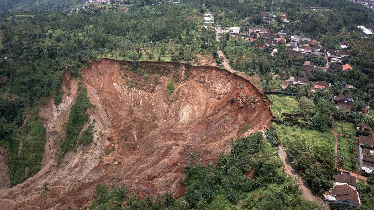 List of Eight Locations in Kudus, Central Java, Buried by Landslides