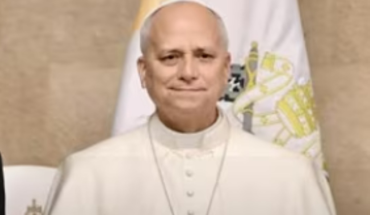 Pope Leo XIV Prays for an End to the US-Israel Bombardment and for Iran to Cease