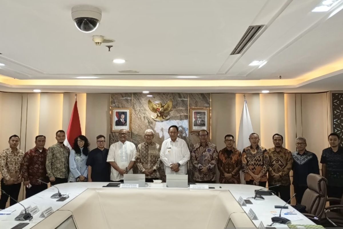 Governor to involve private sector in funding Gorontalo Half Marathon