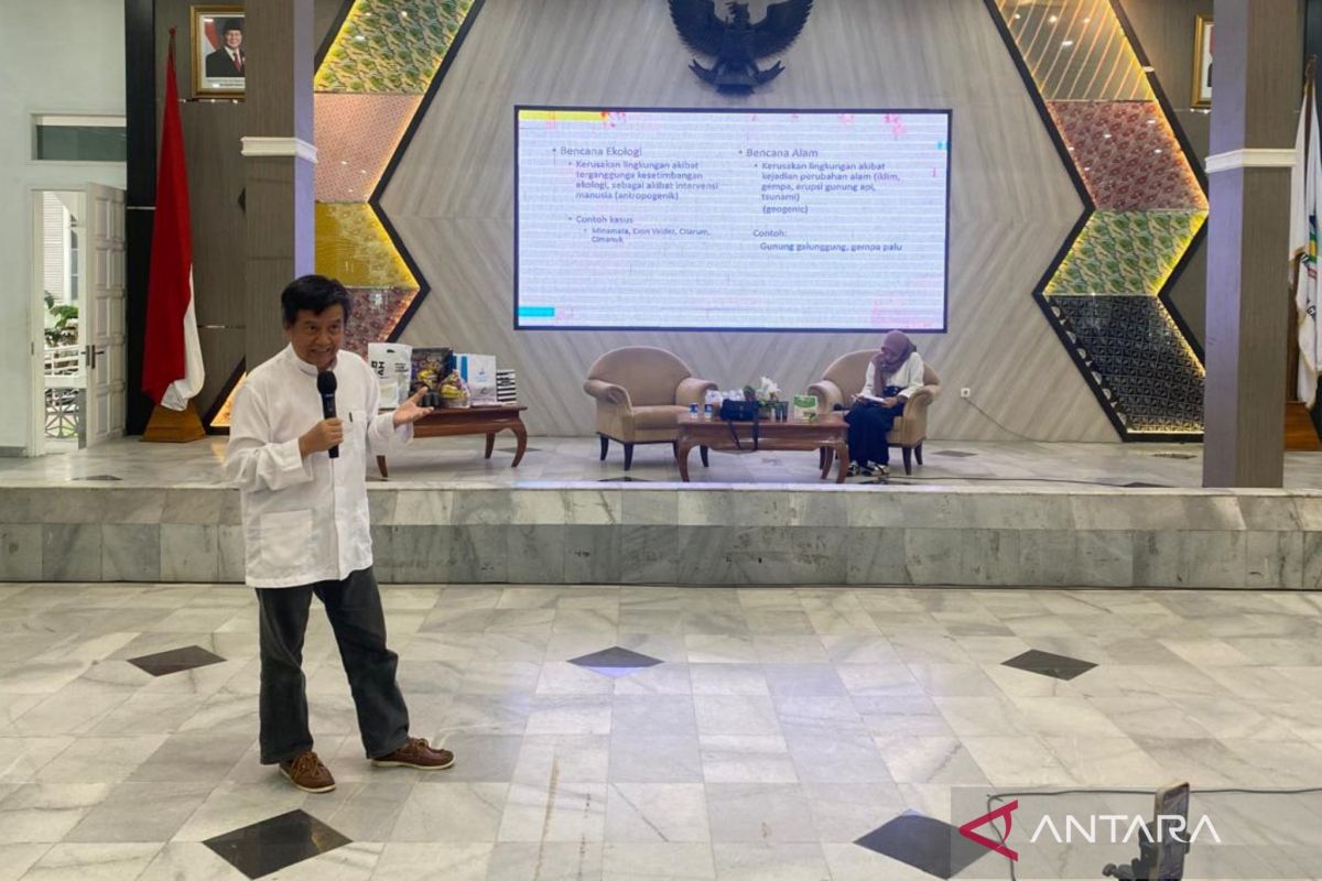 Salman Charity House Educates Garut Youths to Care for the Environment