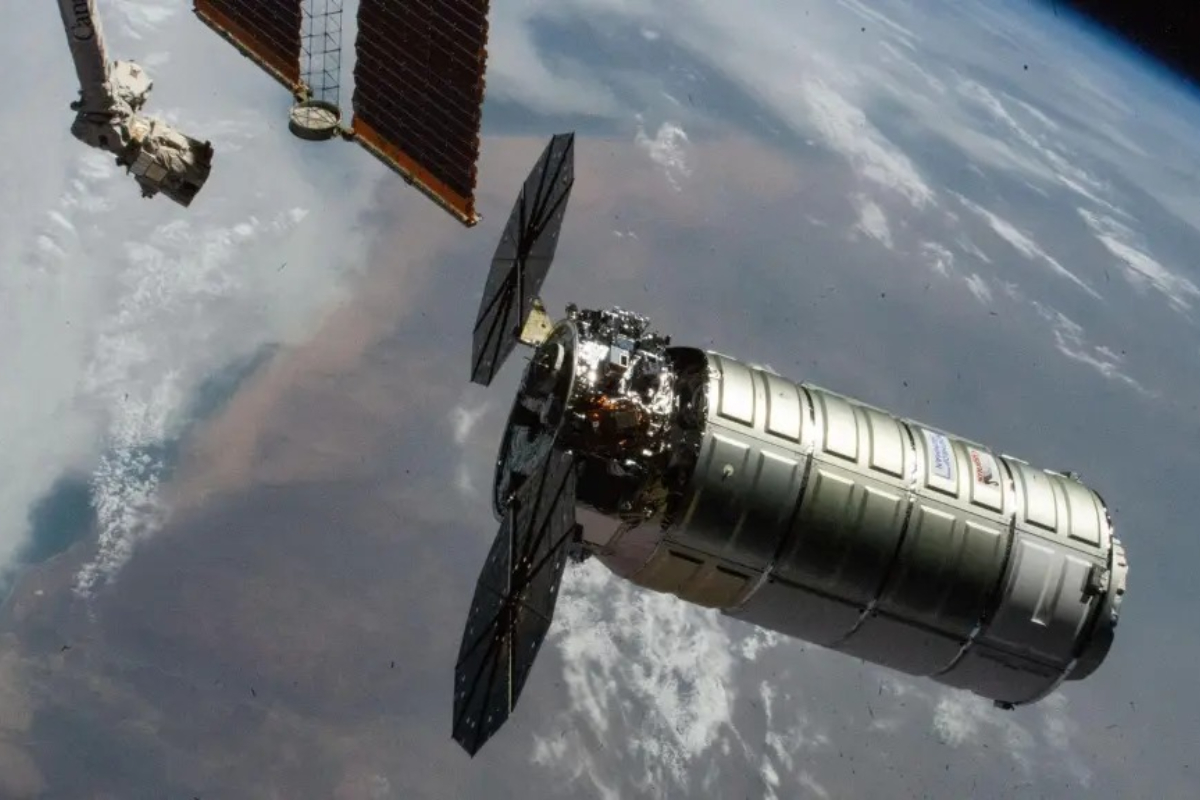 NASA and SpaceX Falcon 9 Launch CRS-24 Resupply Mission to the ISS