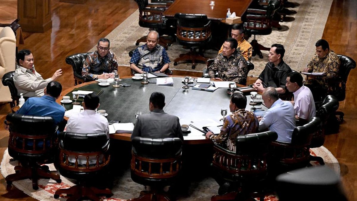 Prabowo summons several ministers to Hambalang, what’s going on?