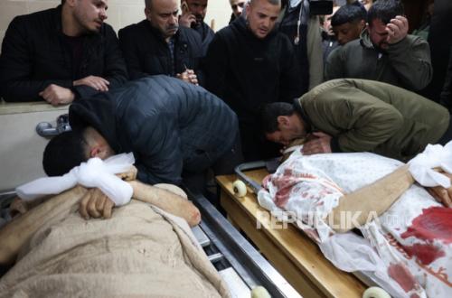 Brutal Jewish settlers kill three Palestinian civilians
