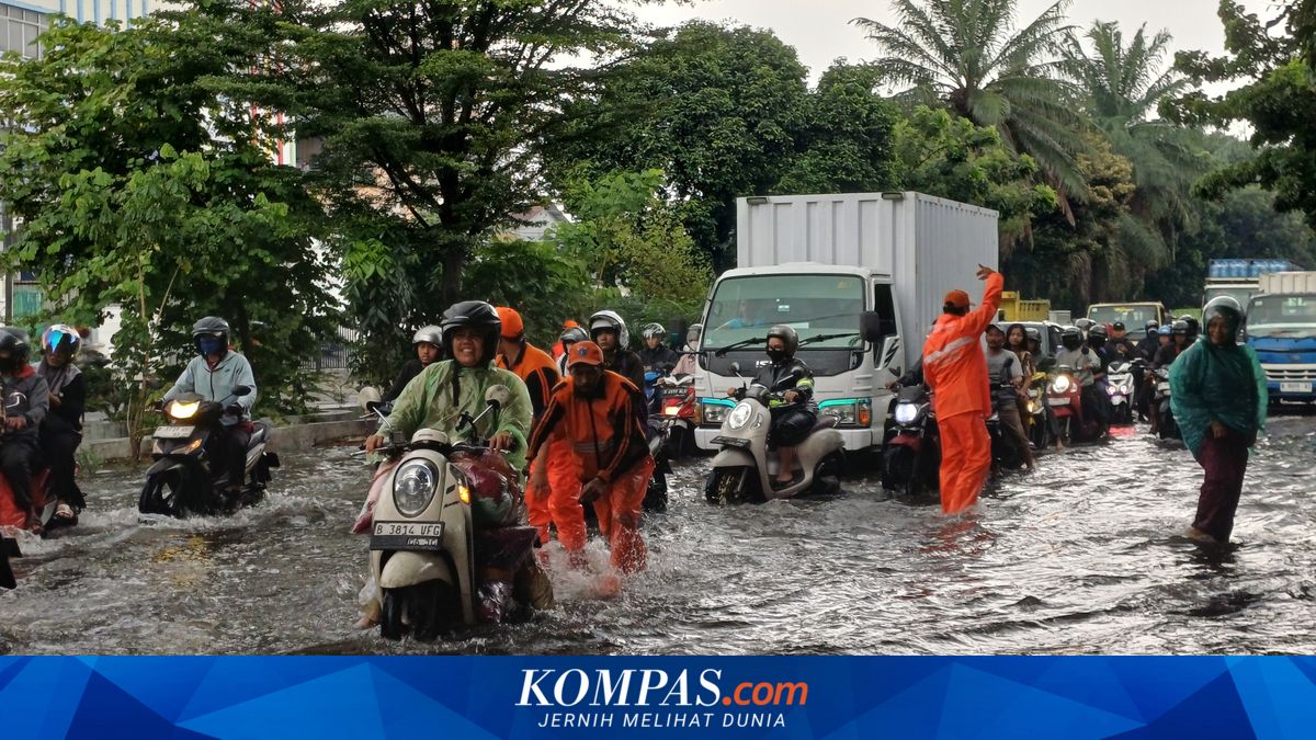 Jakarta Floods Again as Governor Points to Heavy Rainfall and Tidal Waters as Root Causes