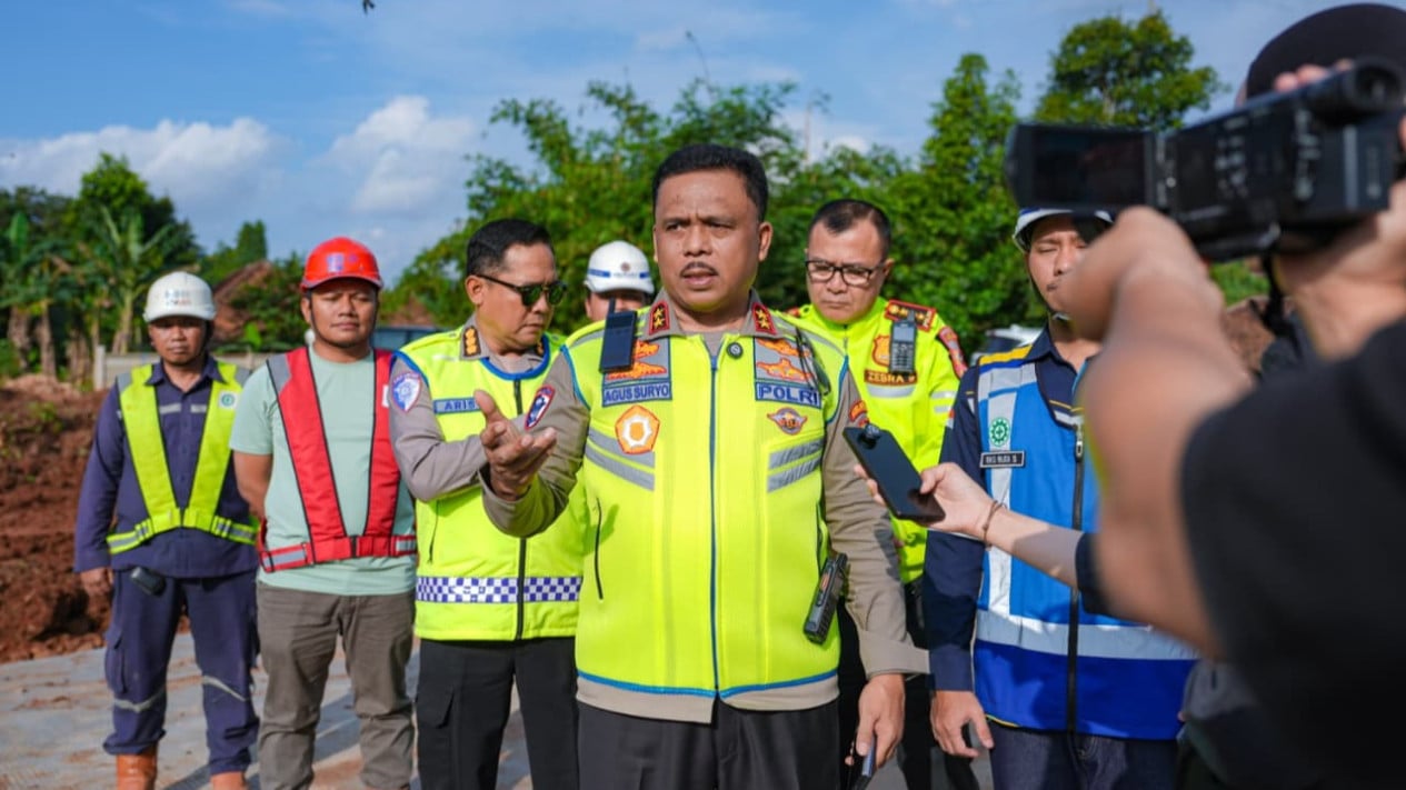 Traffic Police Chief Inspects Readiness of Japek II South Functional Toll Road for Eid Holiday Traffic Flow