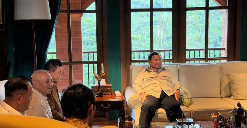 30 Years of Loyalty: The Significance Behind Prabowo's Meeting with Former Kostrad-Kopassus Guards