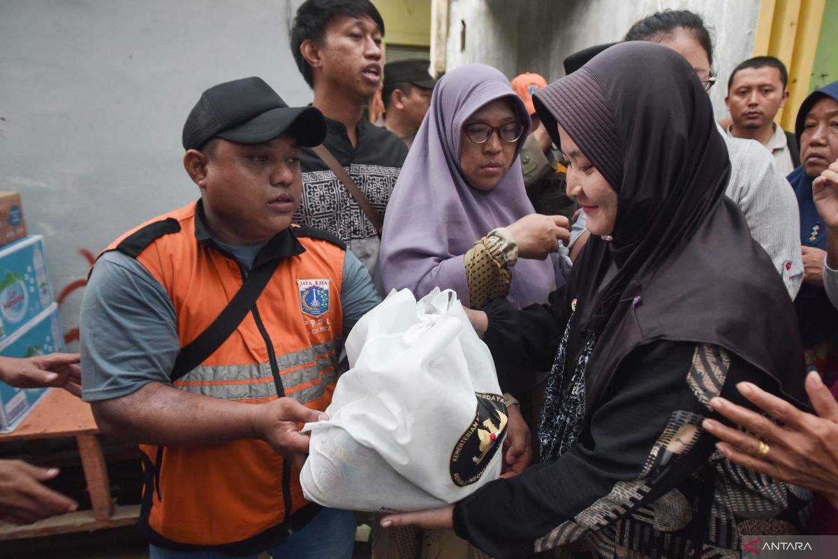 Is it permissible to pay Zakat Fitrah using borrowed money? Here's what Baznas says