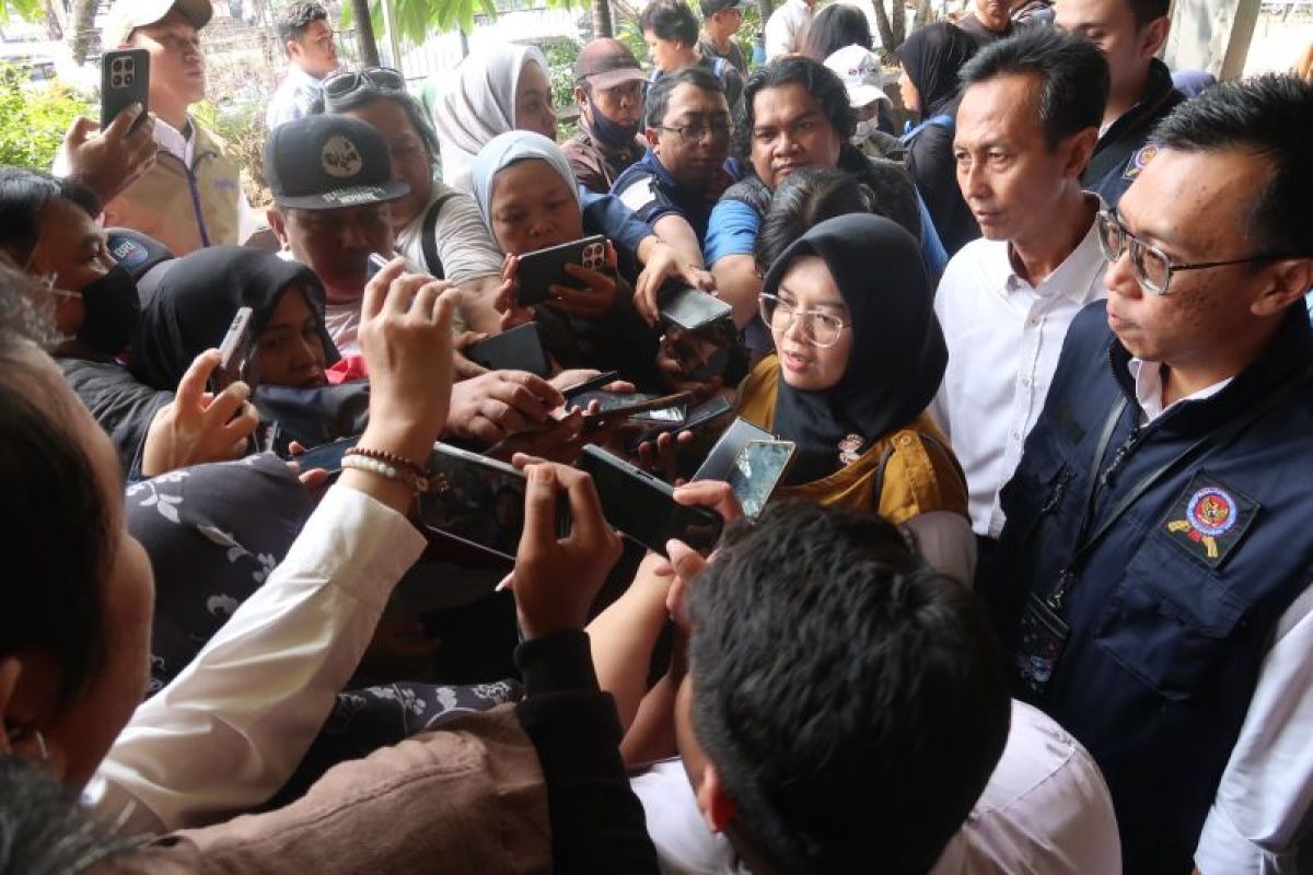 KPPU Discovers "Tying" Practice in MinyaKita Cooking Oil Sales in Surabaya