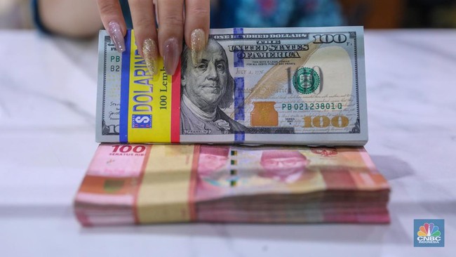 Foreign Banks Already Selling US Dollar at Rp 17,300