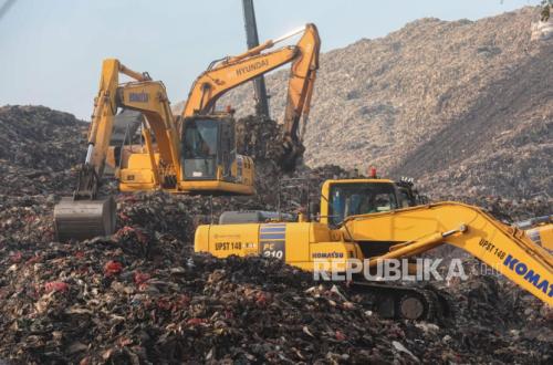 Four People Killed in Bantargebang Waste Landslide; Pramono: Unforeseen Due to Prolonged Rainfall