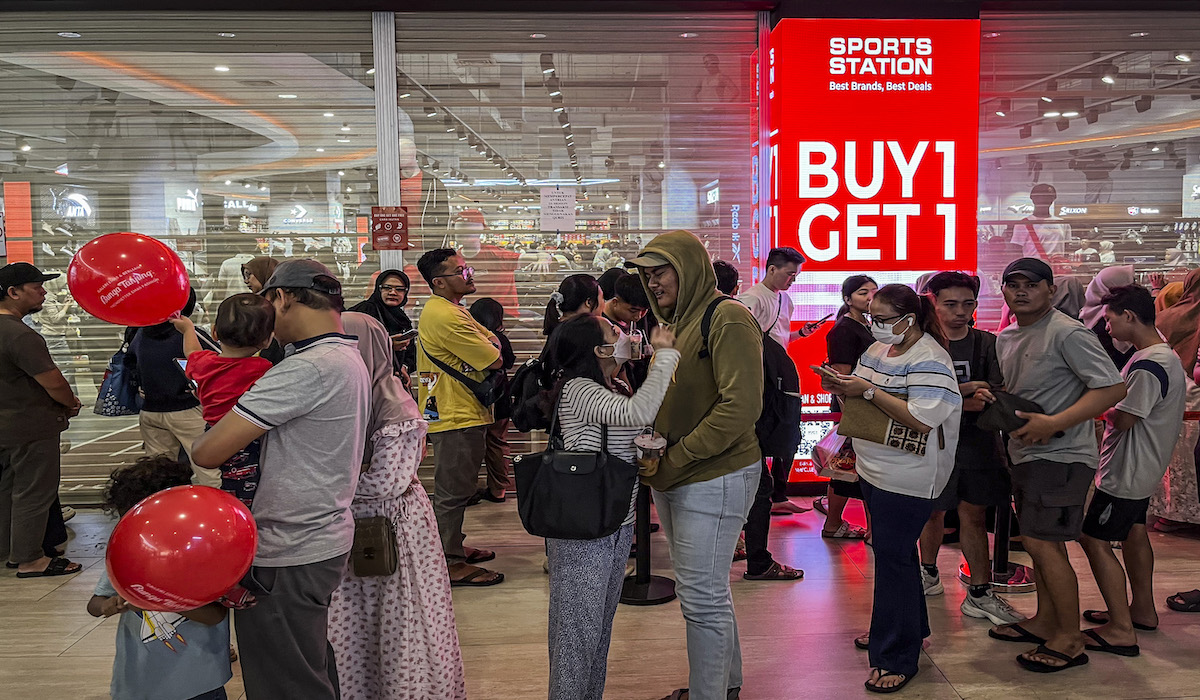 Global Oil Prices Breach US$100 per Barrel; Government Focuses on Protecting Purchasing Power