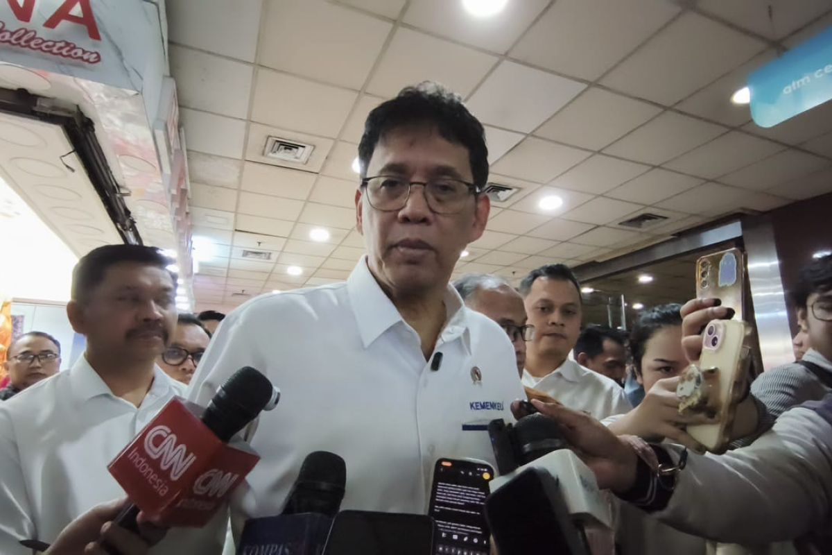 Tanah Abang Inspection: Consumer Spending Safe, Economy Far from Crisis, Says Purbaya