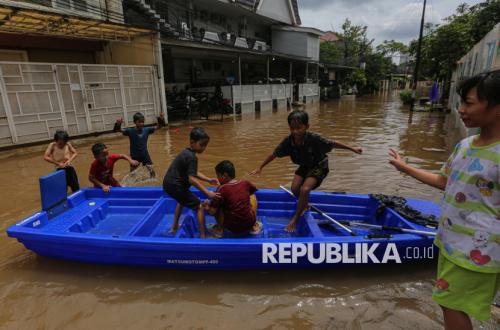 Environmental Crisis Threatens Jakarta as Draft Environmental Protection and Management Regulation Deemed Urgent