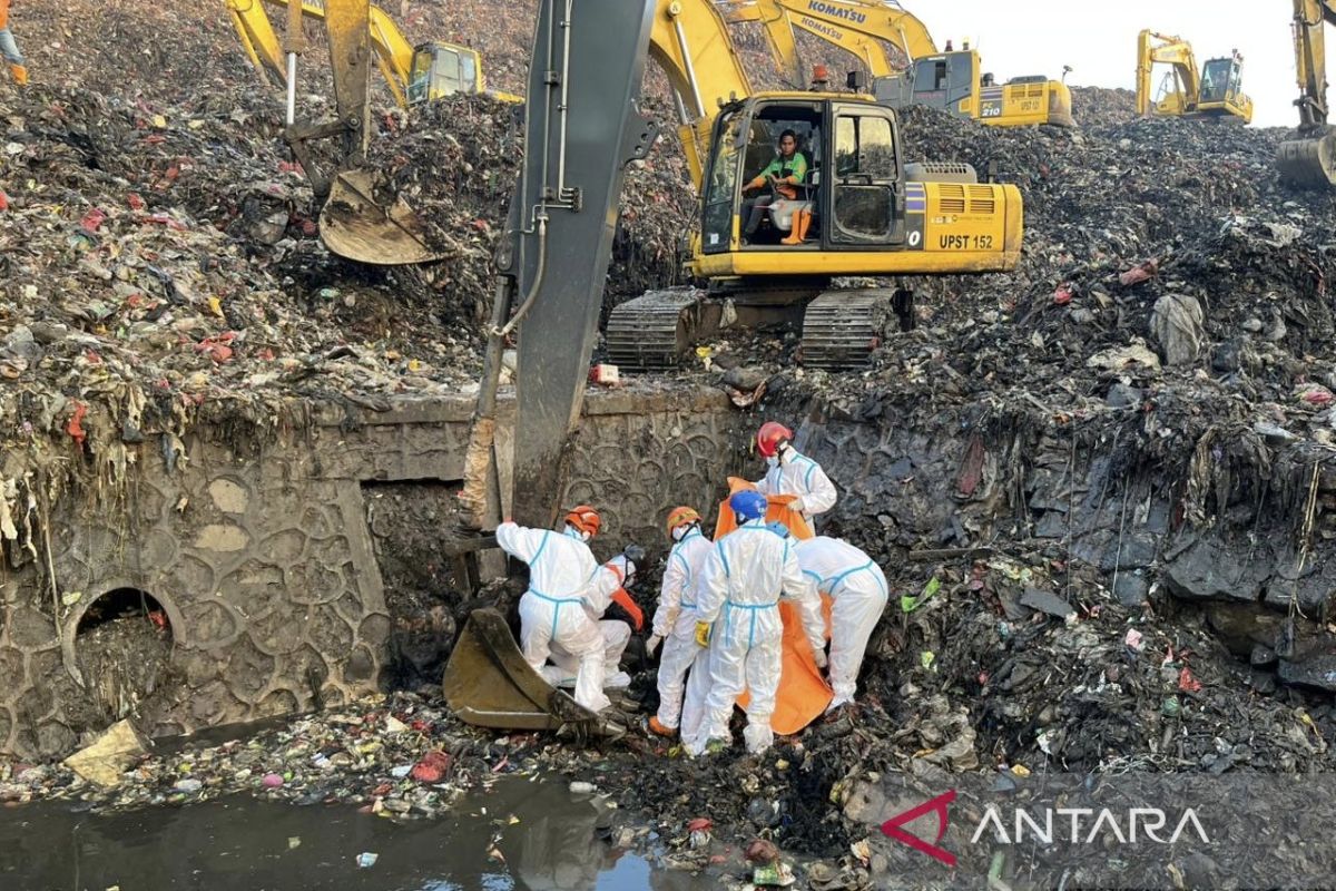 Two bodies of victims recovered from Bantargebang waste processing facility landslide