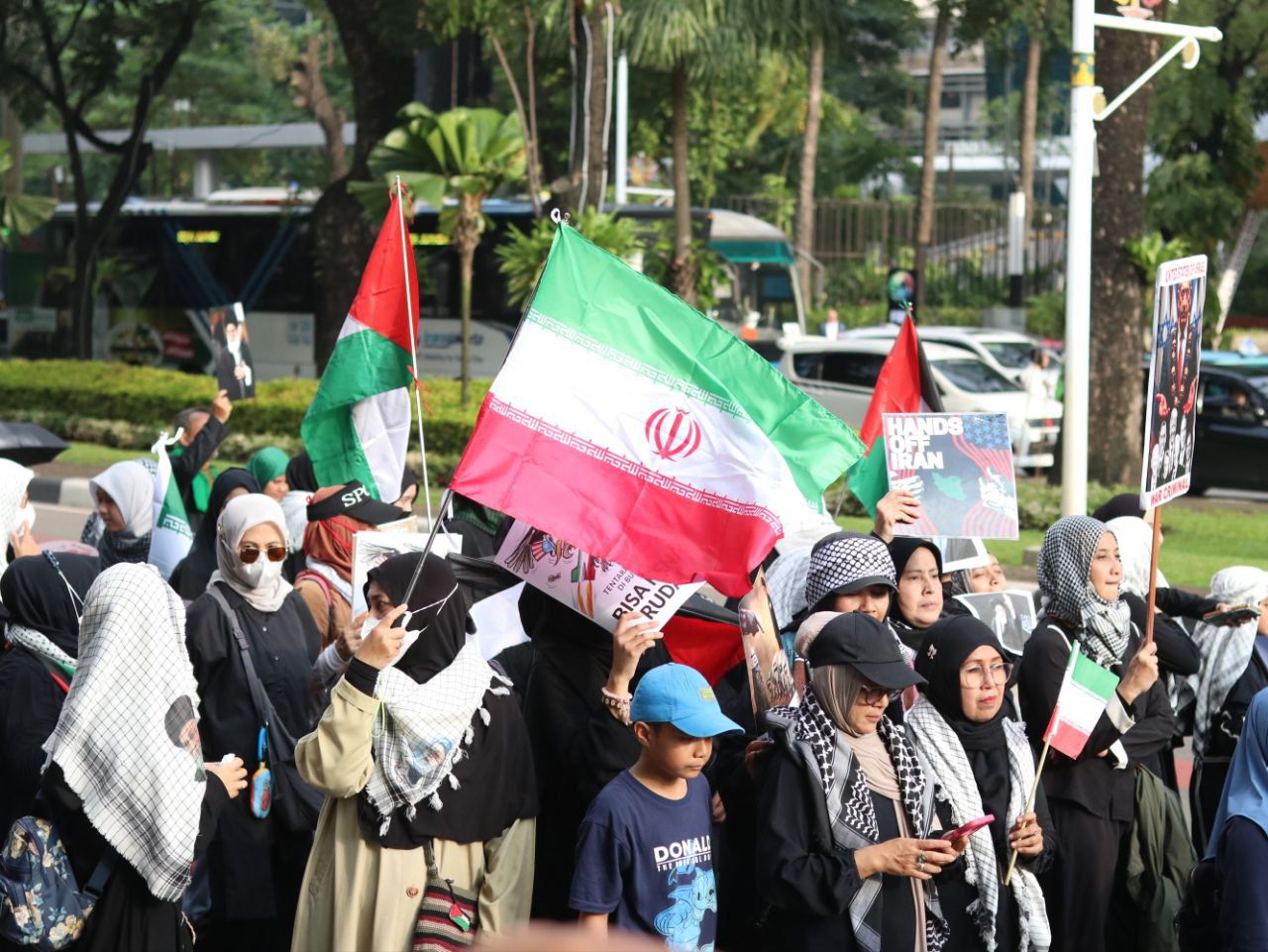 Demonstration at US Embassy: Protesters Demand Indonesia Withdraw from Board of Peace and Condemn Attack on Iran