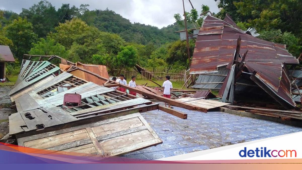Primary School Building in Manggarai Barat Collapses During Windstorm