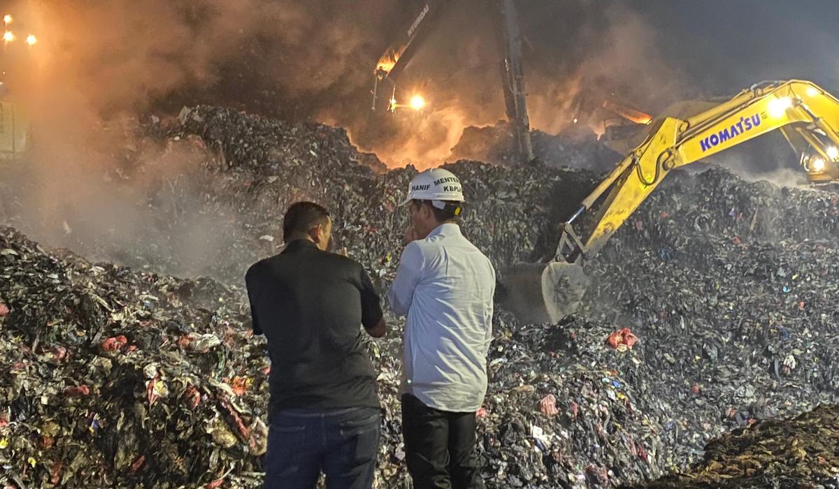 Two More Bodies Found in Bantargebang Landfill Collapse; Death Toll Rises to Six